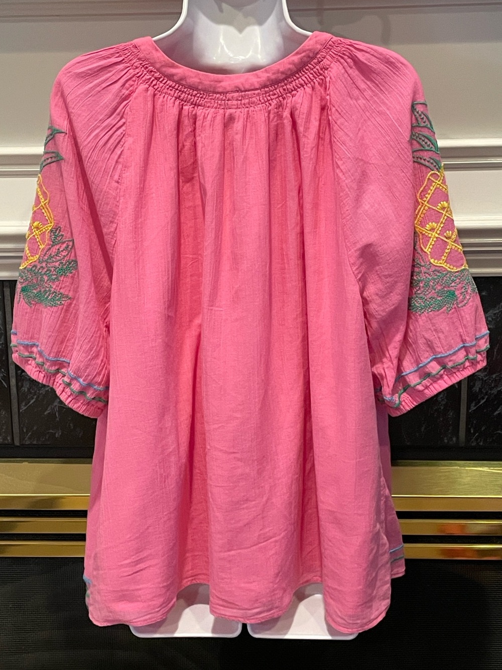 Crown & Ivy Tropical Embroidered Top - Picture 6 of 9
